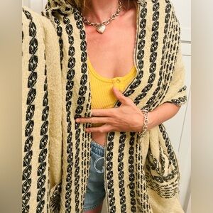 Urban outfitters  hooded shawl rare